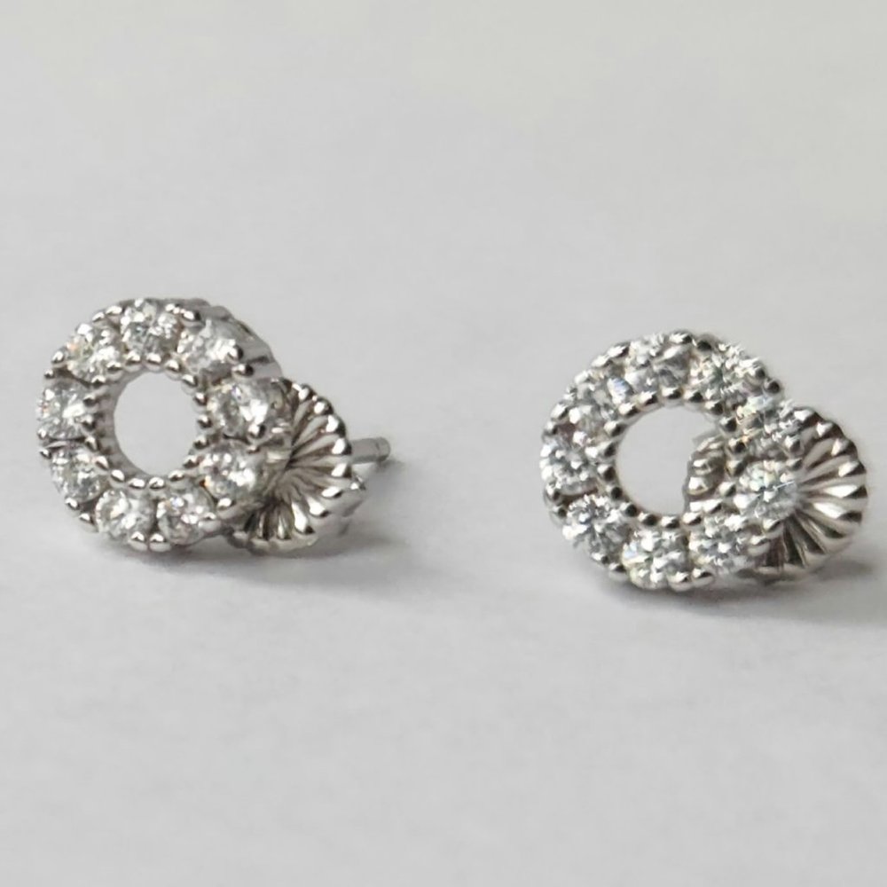 NWT Sterling Silver CZ simulated diamond stud, open circle earrings.